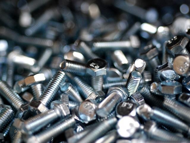 Зализныця купила болтов и шурупов более, чем на четверть миллиарда Зализныця купила болтов и шурупов более, чем на четверть миллиарда