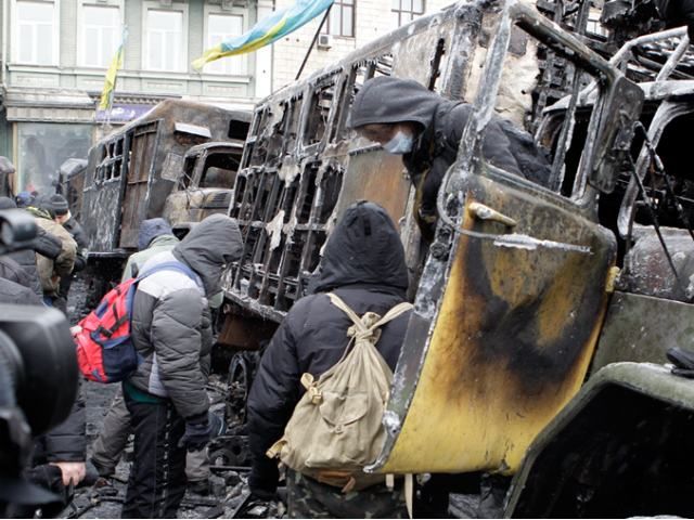 Рада Майдану також погодилася частково відновити рух на Грушевського Рада Майдану також погодилася частково відновити рух на Грушевського