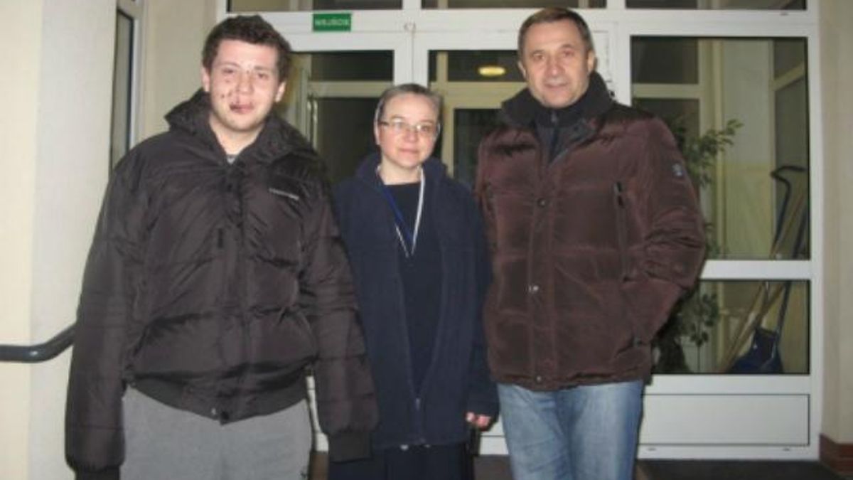 Ще одного пораненого активіста вивезли до Польщі на лікування Ще одного пораненого активіста вивезли до Польщі на лікування