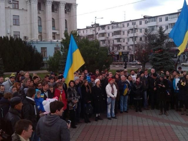 Активісти кримського Євромайдану вирішили стати громадською організацією (Доповнено)