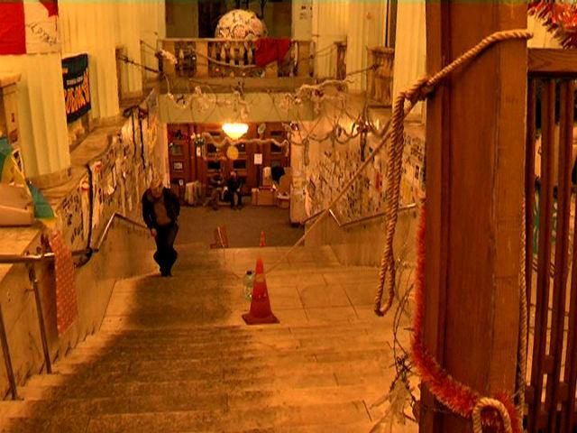 Активисты готовы освобождать часть захваченных зданий, но с Майдана не уйдут Активисты готовы освобождать часть захваченных зданий, но с Майдана не уйдут