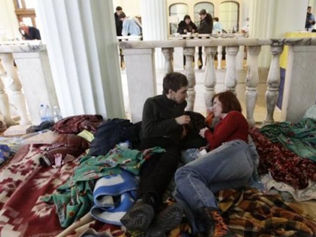 Милиция не знает, что делать, если 17 февраля админздания не разблокируют Милиция не знает, что делать, если 17 февраля админздания не разблокируют