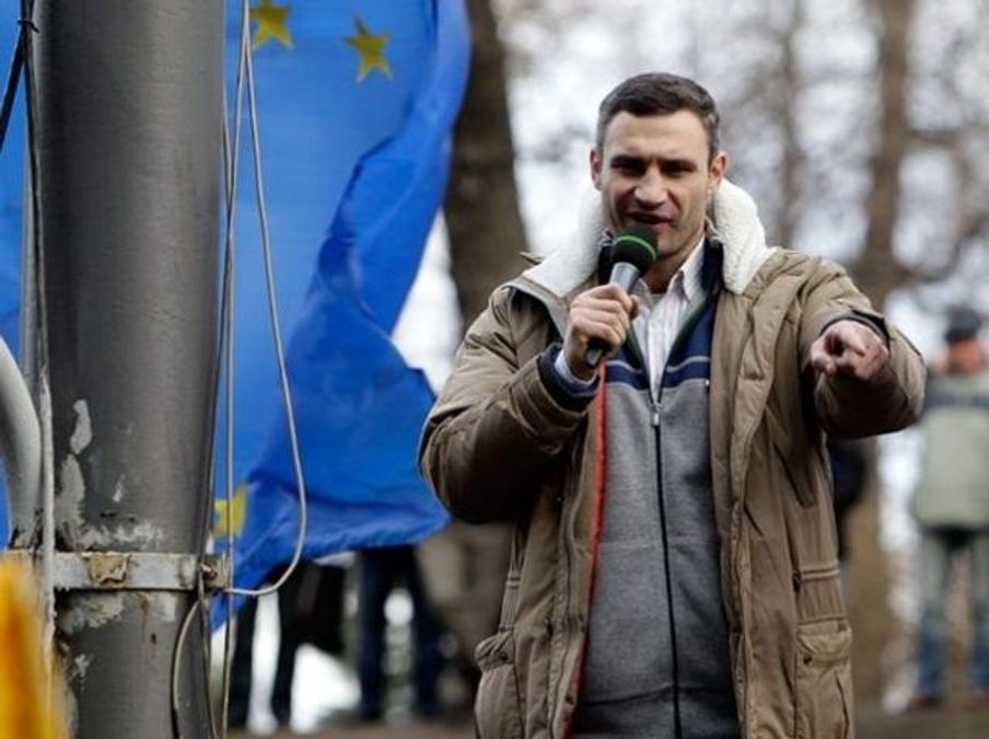 Кличко говорит, что отказался от права на жительство в Германии Кличко говорит, что отказался от права на жительство в Германии