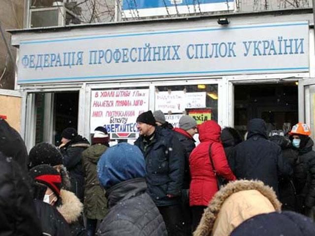 В Доме профсоюзов умер человек В Доме профсоюзов умер человек