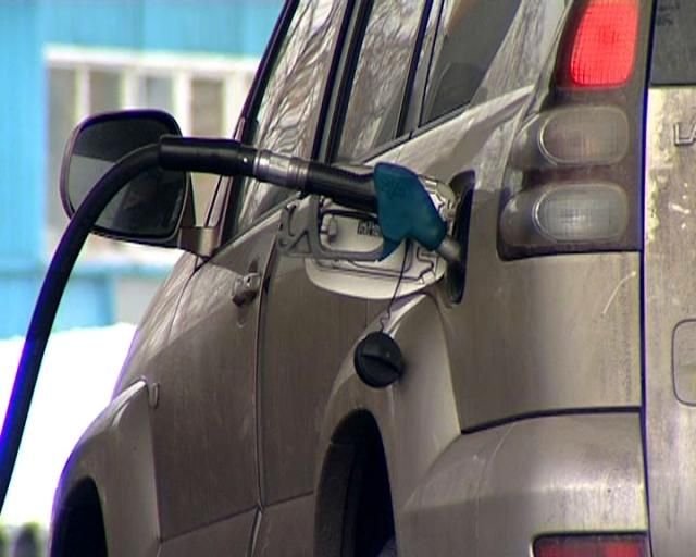 Бензин в Україні продовжить дорожчати