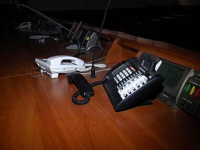 Из зала сессионных заседаний исчезли вещи, - работники КГГА Из зала сессионных заседаний исчезли вещи, - работники КГГА