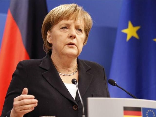 Меркель считает, что санкции против украинской власти - не обязательны для выхода из кризиса