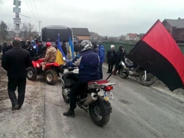 ДАІ "запрошує" до себе автомайданівців, які вчора їздили до Пшонки 