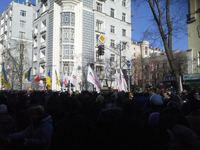 На крышах на Грушевского - снайперы, - Аронец На крышах на Грушевского - снайперы, - Аронец