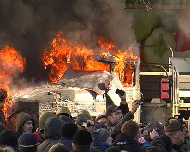 Сутички на розі вулиць Садової та Шовковичної (Відео)