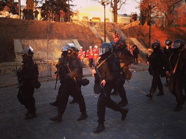 Закінчується час, який влада дала активістам до силового розгону Закінчується час, який влада дала активістам до силового розгону