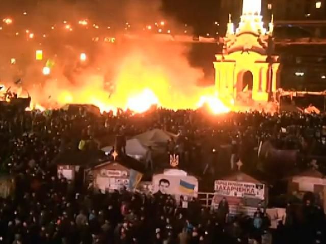 Неизвестные прорываются в консульство Канады в Киеве, — милиция Неизвестные прорываются в консульство Канады в Киеве, — милиция