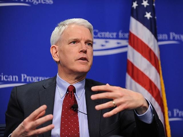 Янукович вбиває будь-який шанс на мирне вирішення конфлікту, — екс-посол США Янукович вбиває будь-який шанс на мирне вирішення конфлікту, — екс-посол США