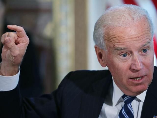 Вице-президент США призвал Януковича вывести силовиков с улиц Киева Вице-президент США призвал Януковича вывести силовиков с улиц Киева