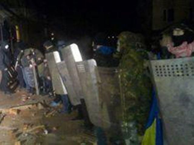 В Ровно "Правый сектор" разоружил местный "Беркут" В Ровно "Правый сектор" разоружил местный "Беркут"