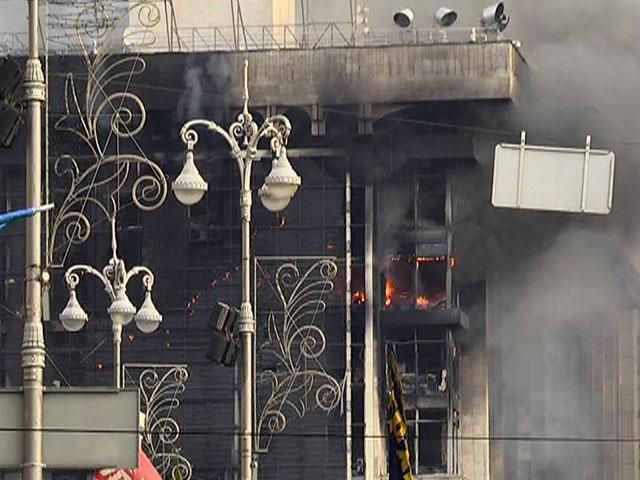 Из-за пожара в Доме профсоюзов - проблемы со связью в центре Киева