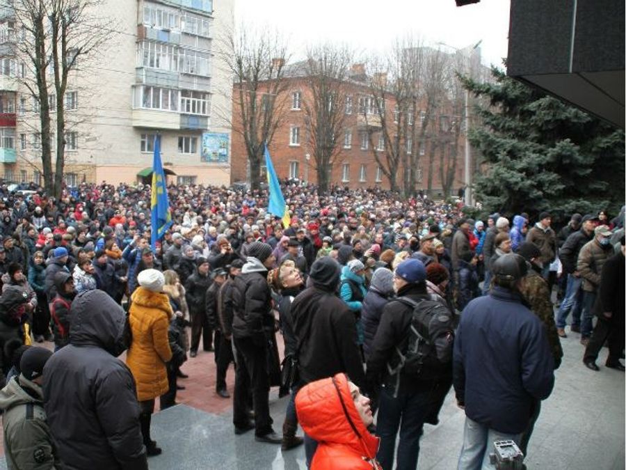 В Хмельницком застрелили женщину во время штурма СБУ