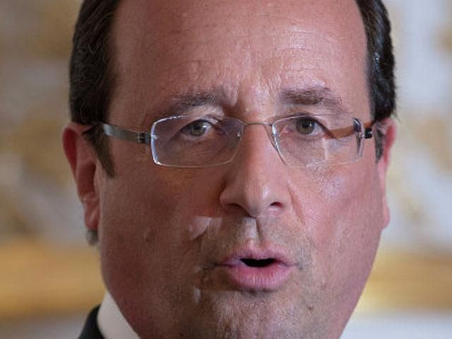 Президент Франции призвал к санкциям из-за полицейского насилия в Киеве