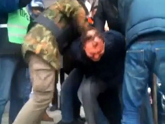Над губернатором Волыни устроили самосуд (Видео)