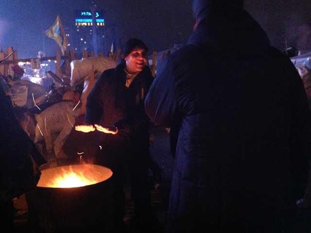 Парубий вернулся из больницы на Майдан Парубий вернулся из больницы на Майдан