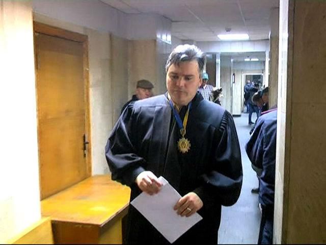 18 затриманих активістів засудили до 2 місяців за гратами 18 затриманих активістів засудили до 2 місяців за гратами