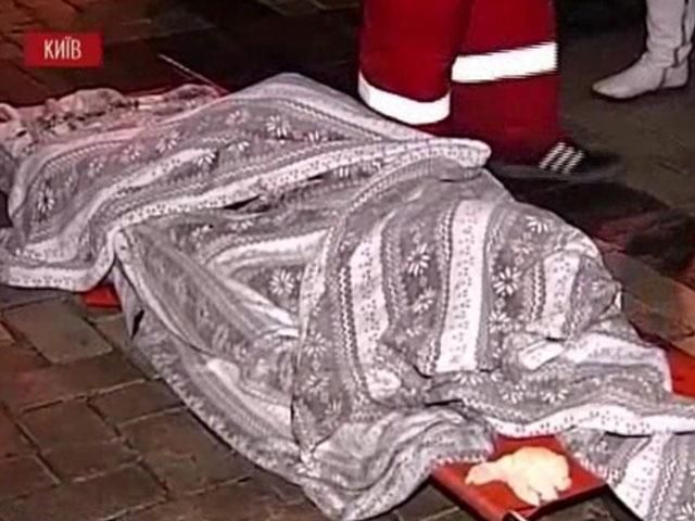 Из Дома профсоюзов выносят обгоревшие тела, — СМИ Из Дома профсоюзов выносят обгоревшие тела, — СМИ