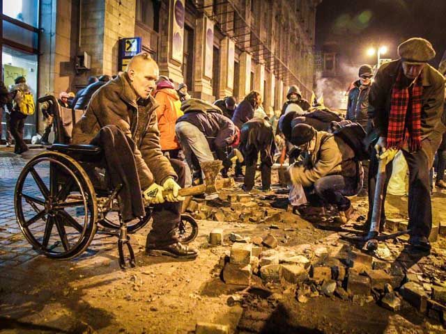 Как прошла ночь на Майдане (Фото)