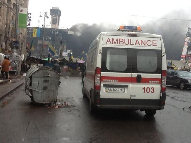 У Києві тривають сутички: "Беркут" відступив з Майдану, є нові загиблі У Києві тривають сутички: "Беркут" відступив з Майдану, є нові загиблі