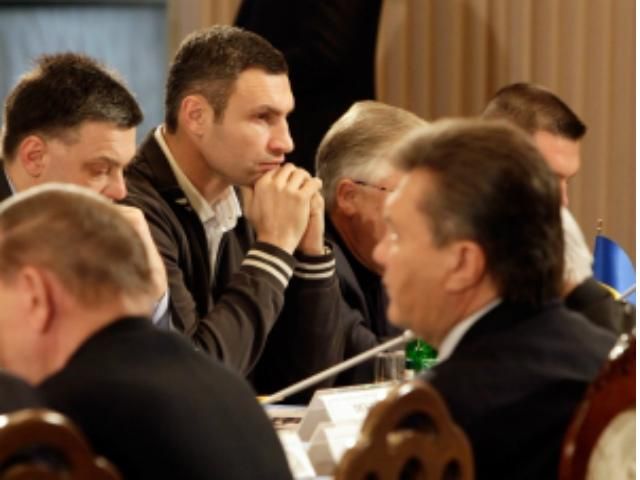 Лідери опозиції пішли до Януковича  