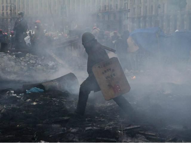 Майдан вистояв ще одну ніч  