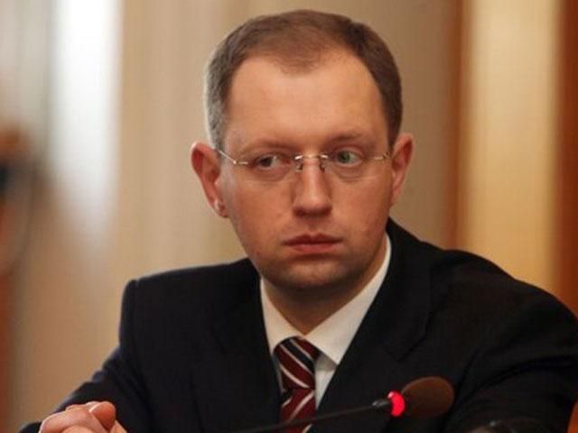 Через кілька годин Рада прийме закон про повернення до Конституції-2004, - Яценюк