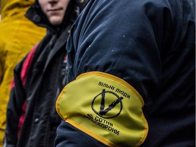 Сотня самооборони поставила ультиматум: відставка Януковича до 10:00 Сотня самооборони поставила ультиматум: відставка Януковича до 10:00