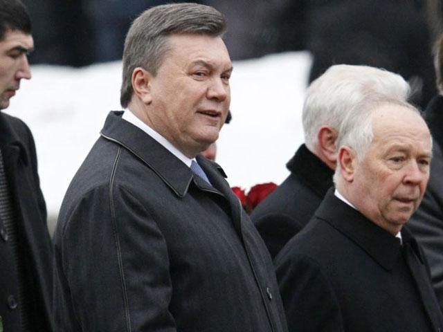 Янукович, Рибак, Клюєв і Новинський полетіли в Харків, — ZN.UA