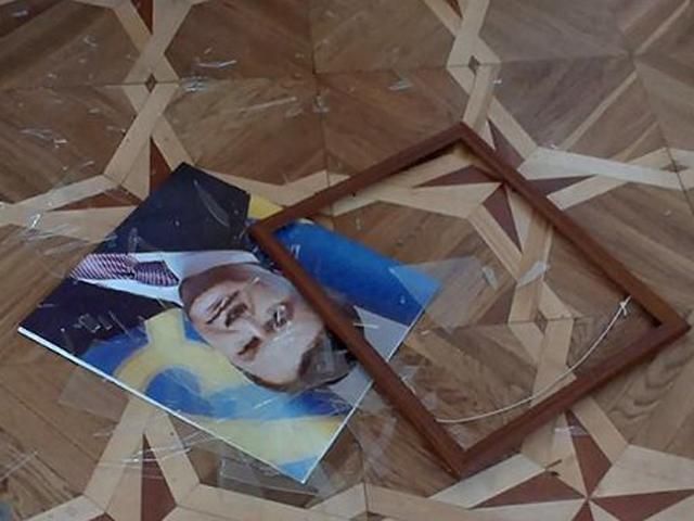 Минобразования под контролем студентов Минобразования под контролем студентов