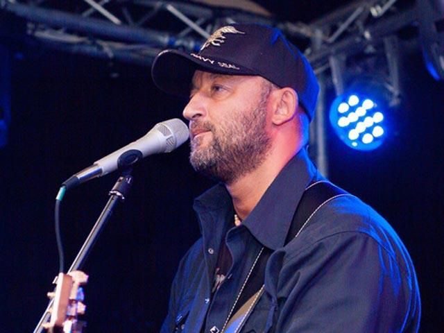 Над Украиной издевались два Лени, а затем два Вити, - Мочанов Над Украиной издевались два Лени, а затем два Вити, - Мочанов