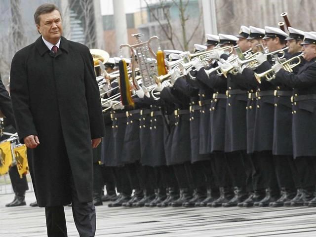Янукович должен уйти в отставку немедленно, - Геращенко