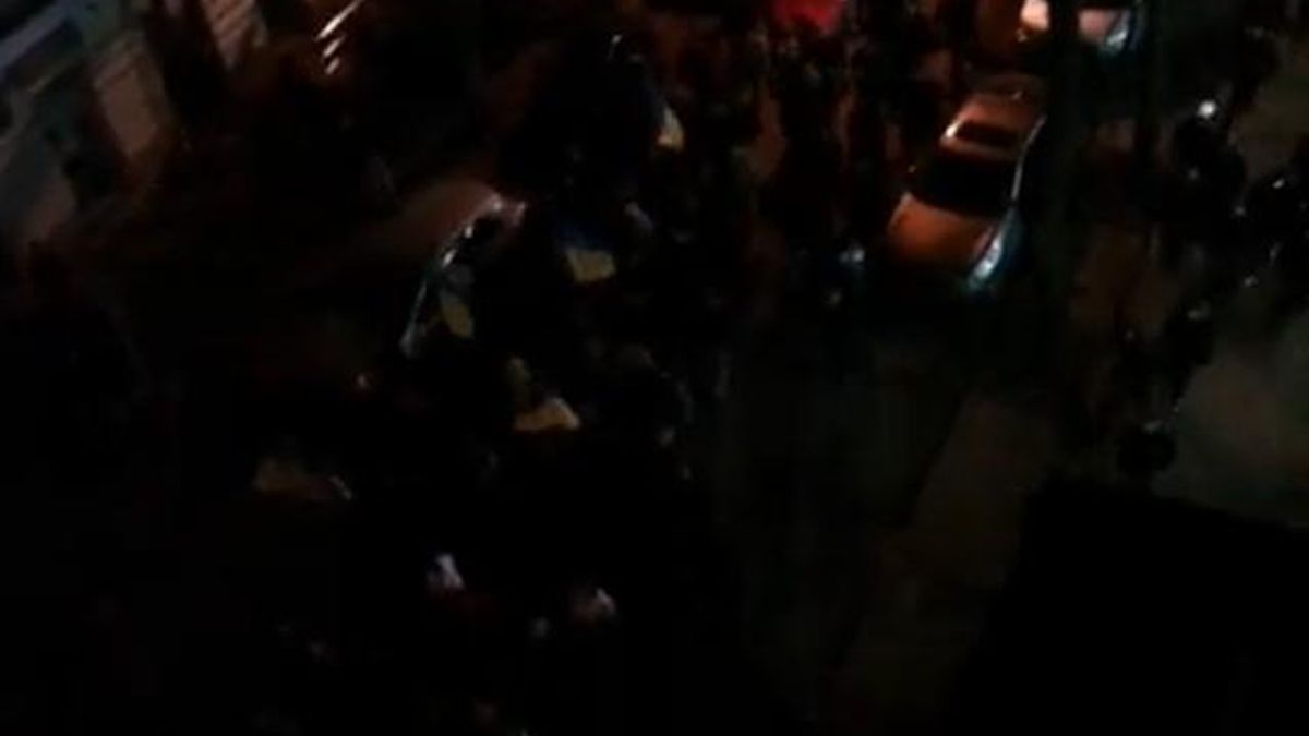 Харьковчане вышли на улицу с требованием отставки Януковича (Видео) Харьковчане вышли на улицу с требованием отставки Януковича (Видео)