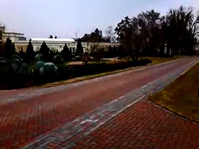 "Свобода" предлагает сделать в Межигорье приют для детей "Свобода" предлагает сделать в Межигорье приют для детей