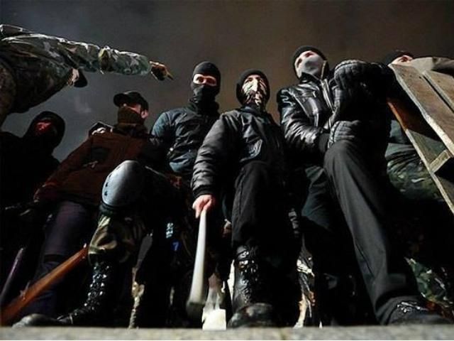 До складу МВС увійдуть представники Самооборони та "Правого сектору", — Аваков До складу МВС увійдуть представники Самооборони та "Правого сектору", — Аваков