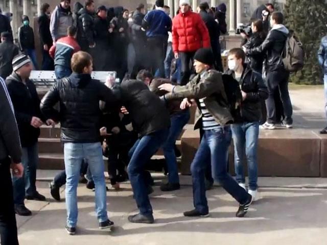 Николаевцы подрались за Ленина Николаевцы подрались за Ленина