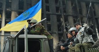 На Майдане без инцидентов встретили утро, в Межигорье люди приходили всю ночь