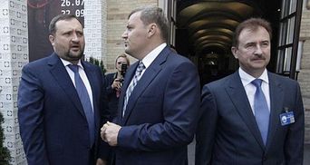 "Завхоз Януковича" вылетел из Крыма в Милан, - источник