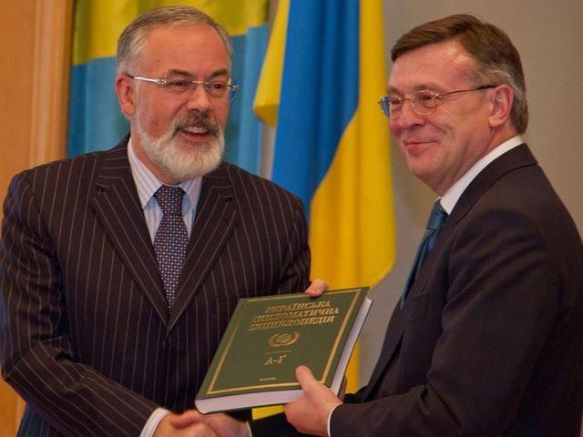 Табачника и Кожару отстранили от исполнения министерских обязанностей Табачника и Кожару отстранили от исполнения министерских обязанностей