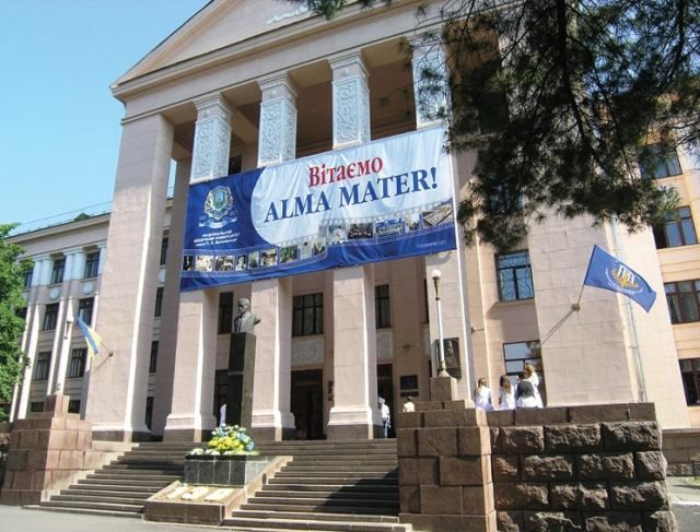 Студенти "дотиснули" до відставки ректора київського медуніверститету Студенти "дотиснули" до відставки ректора київського медуніверститету