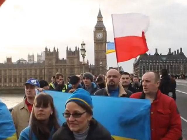 У Лондоні понад дві тисячі людей вшанували Героїв Майдану (Відео)