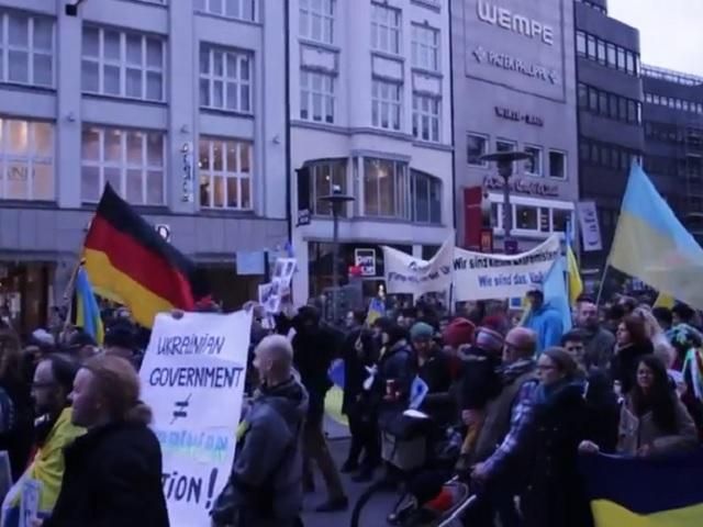 В Гамбурге почтили память "небесной сотни" (Видео)