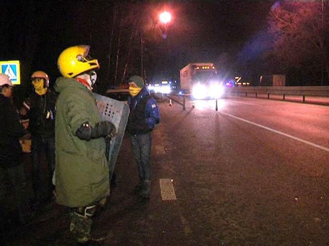 Милиция и активисты совместно охраняют улицы Киева от мародеров