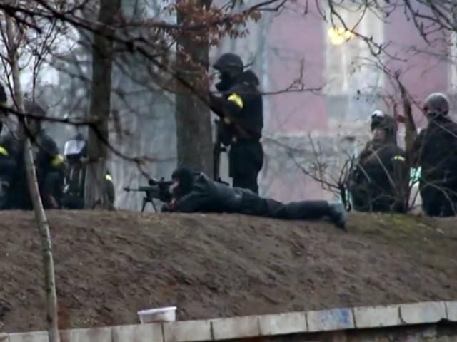 Командование ВВ заявляет, что их снайперы не стреляли на Институтской Командование ВВ заявляет, что их снайперы не стреляли на Институтской