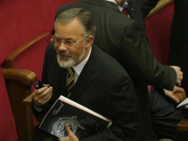 Верховна Рада двічі за два дні звільнила Табачника з посади в.о. міністра 