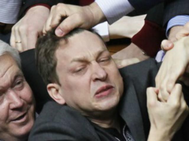 Он недостоин защиты, — Тягнибок об избиении Дония Он недостоин защиты, — Тягнибок об избиении Дония